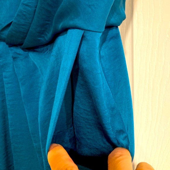 BCBG strapless mini cocktail dress with pockets. Size 8. New. - Picture 2 of 8